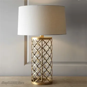 Ретро золотая настольная лампа Простые теплые креативные американские светодиодные настольные лампы Светильники для спальни фойе отеля Декор Luminaria