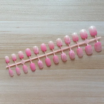 24шт Розовое Омбре Короткое Полное покрытие Накладные ногти Квадратные блестящие кончики искусственных накладных ногтей