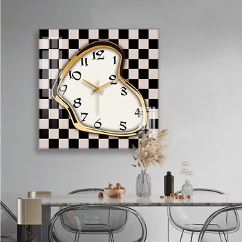 Креативные витые настенные часы в скандинавском стиле 30*30 см, для гостиной, спальни, бескаркасные, бесшумные стеклянные часы