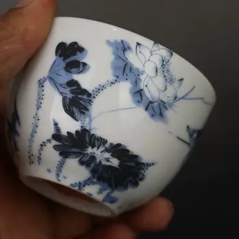 Китайский сине-белый фарфор Qing Qianlong Lotus Fish Teacup Cup 2,9 дюйма