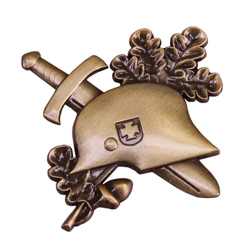Шляпа с мечом, эмалированная булавка, значок с крестом и дубовыми листьями, винтажная бронзовая брошь на шлем, ювелирные изделия из Германии, мужской аксессуар